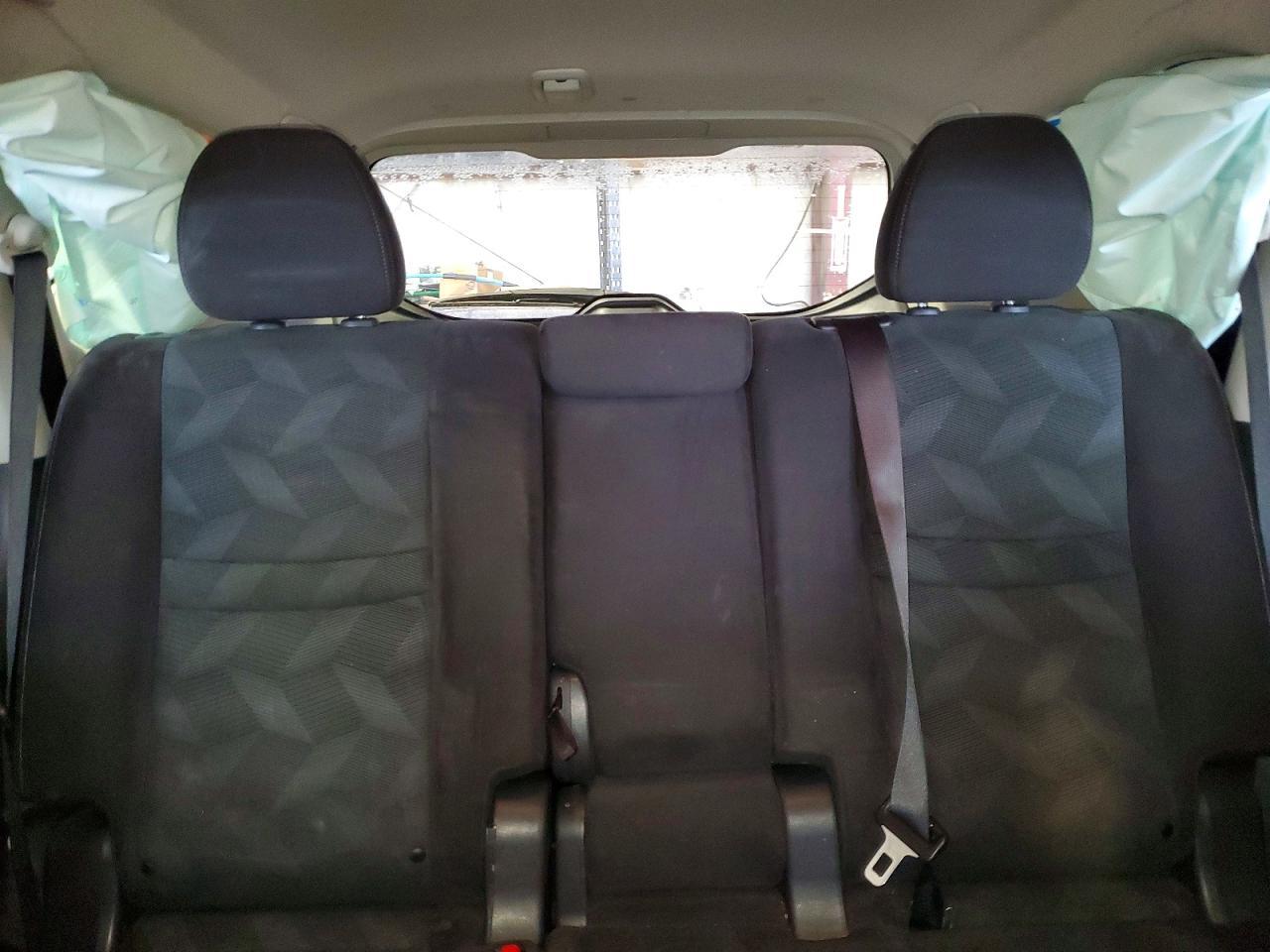 2015 Nissan Rogue S - zdjęcie 10