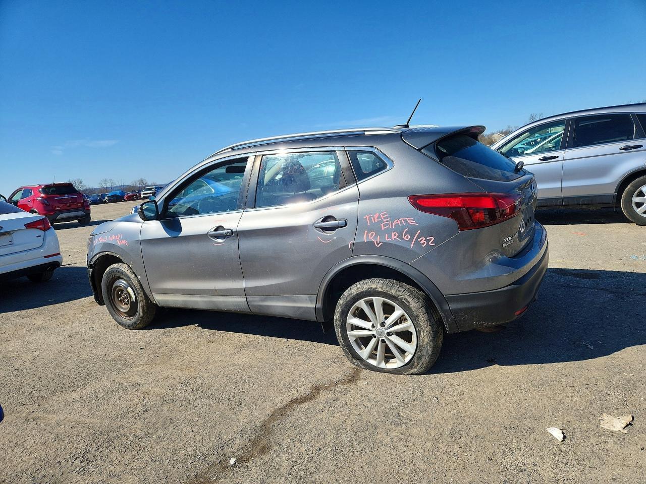 2017 Nissan Rogue Sport Sv - zdjęcie 2