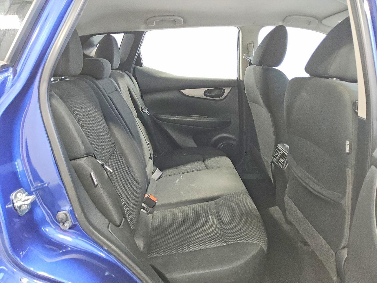 2021 Nissan Rogue Sport S - zdjęcie 11