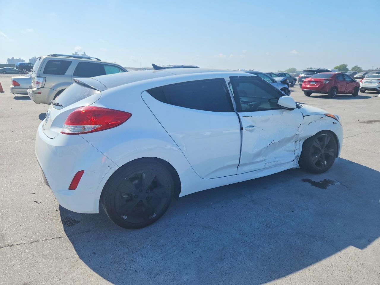 2016 Hyundai Veloster Base - zdjęcie 3