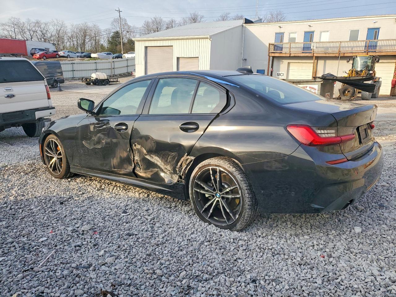 BMW Seria 3 - zdjęcie 2