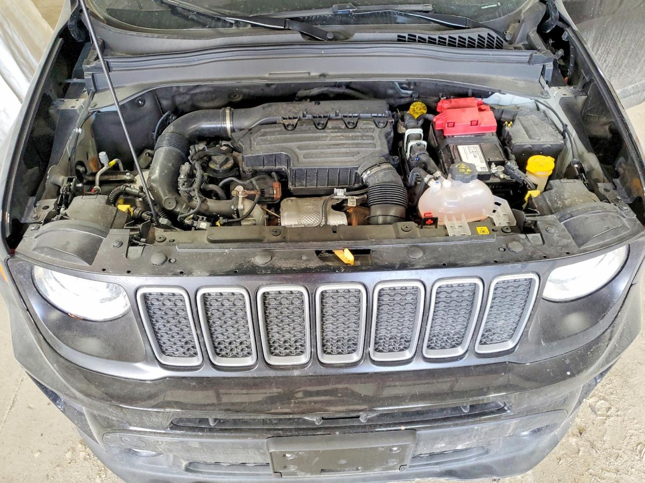 2023 Jeep Renegade Latitude - zdjęcie 12