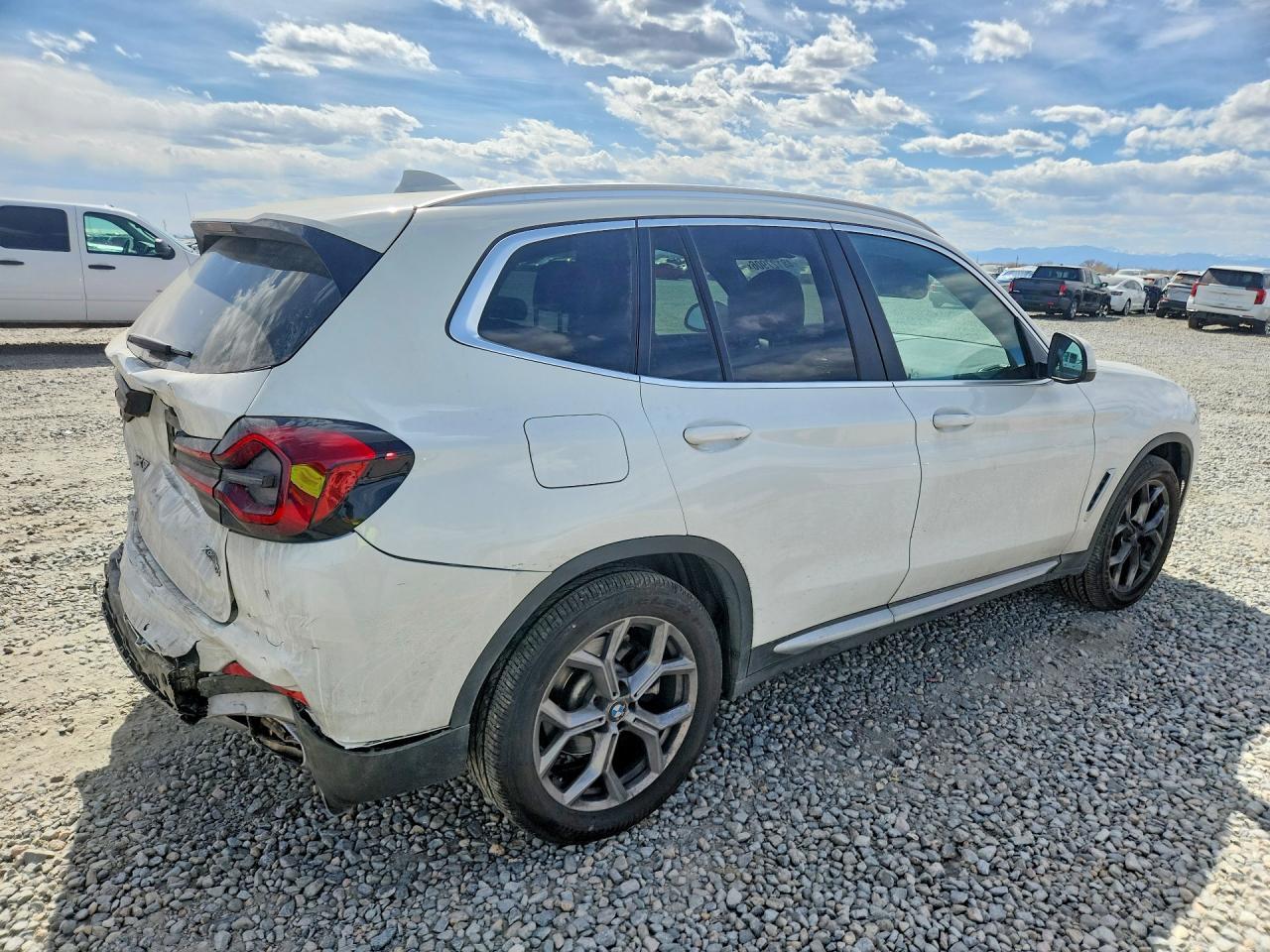 2022 BMW X3 xDrive30I - zdjęcie 3