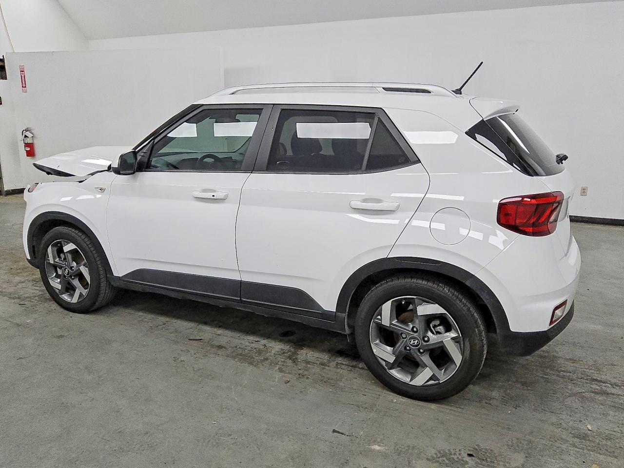 2025 Hyundai Venue Sel - zdjęcie 2