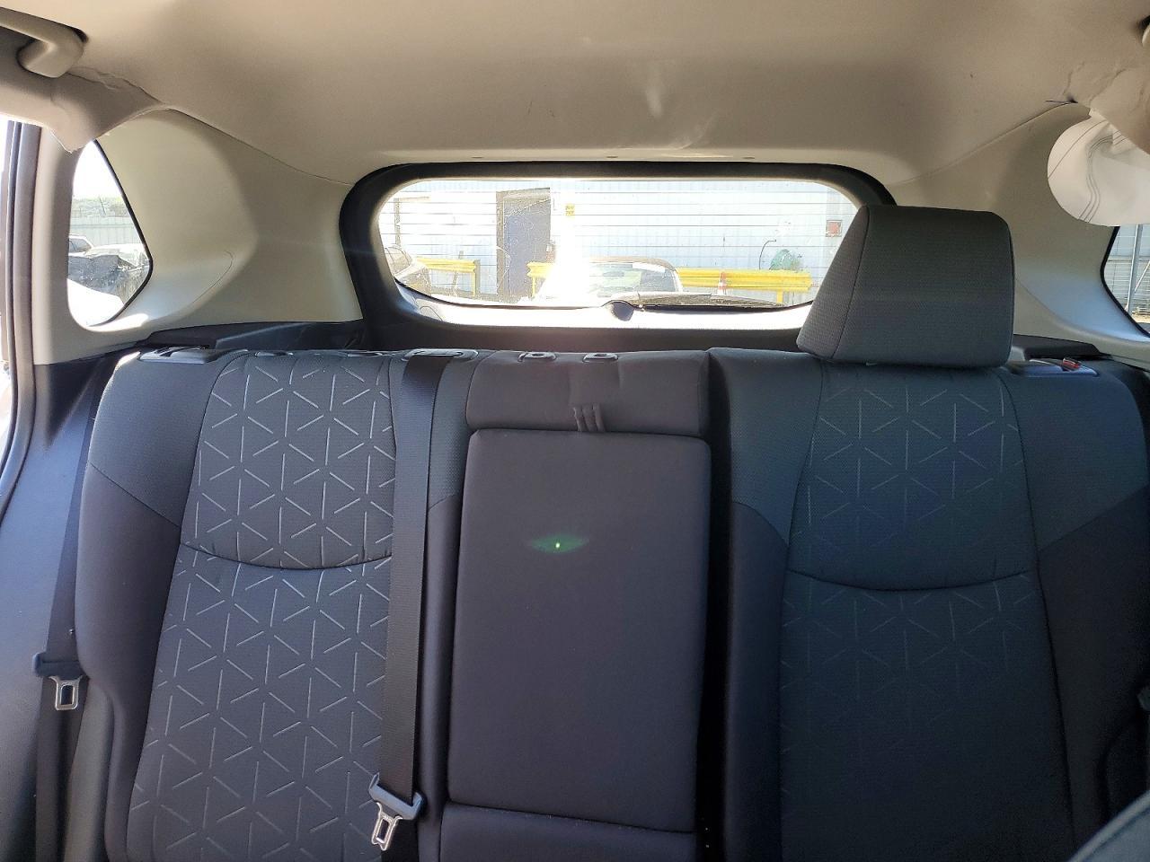 2025 Toyota Rav4 Xle - zdjęcie 10