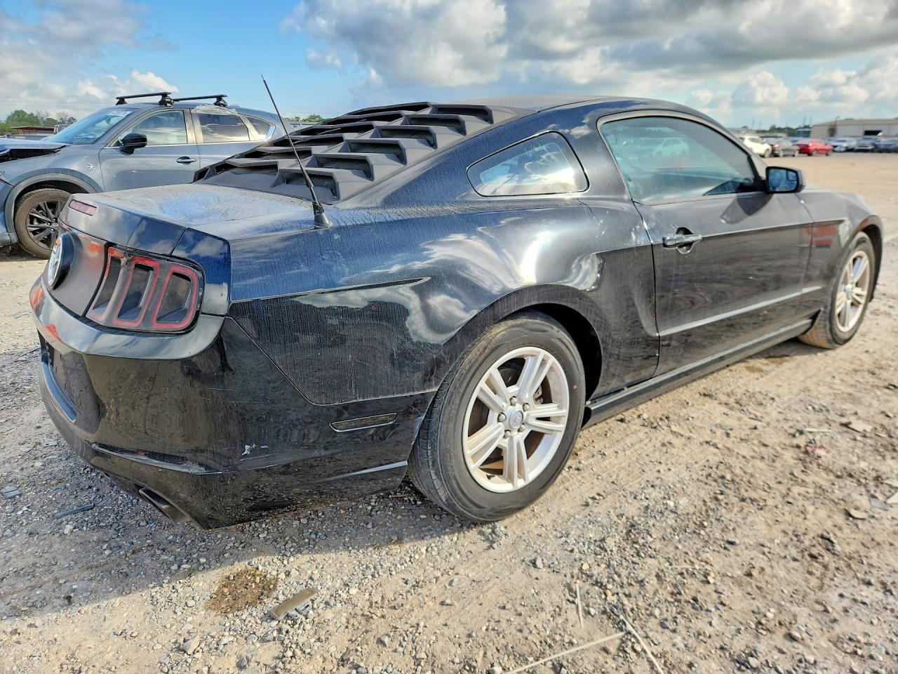 2013 Ford Mustang - zdjęcie 3