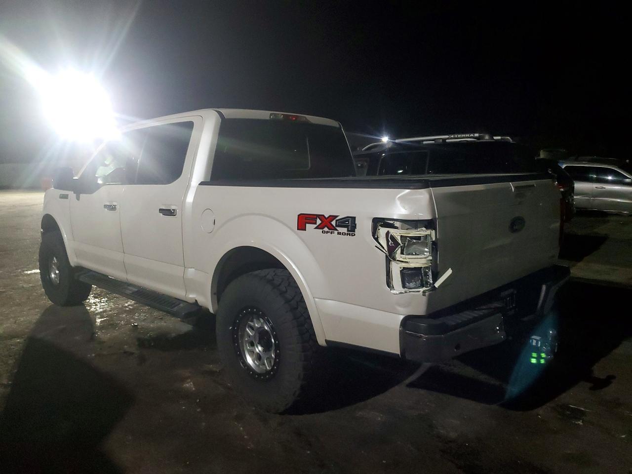 2018 Ford F150 Supercrew - zdjęcie 2