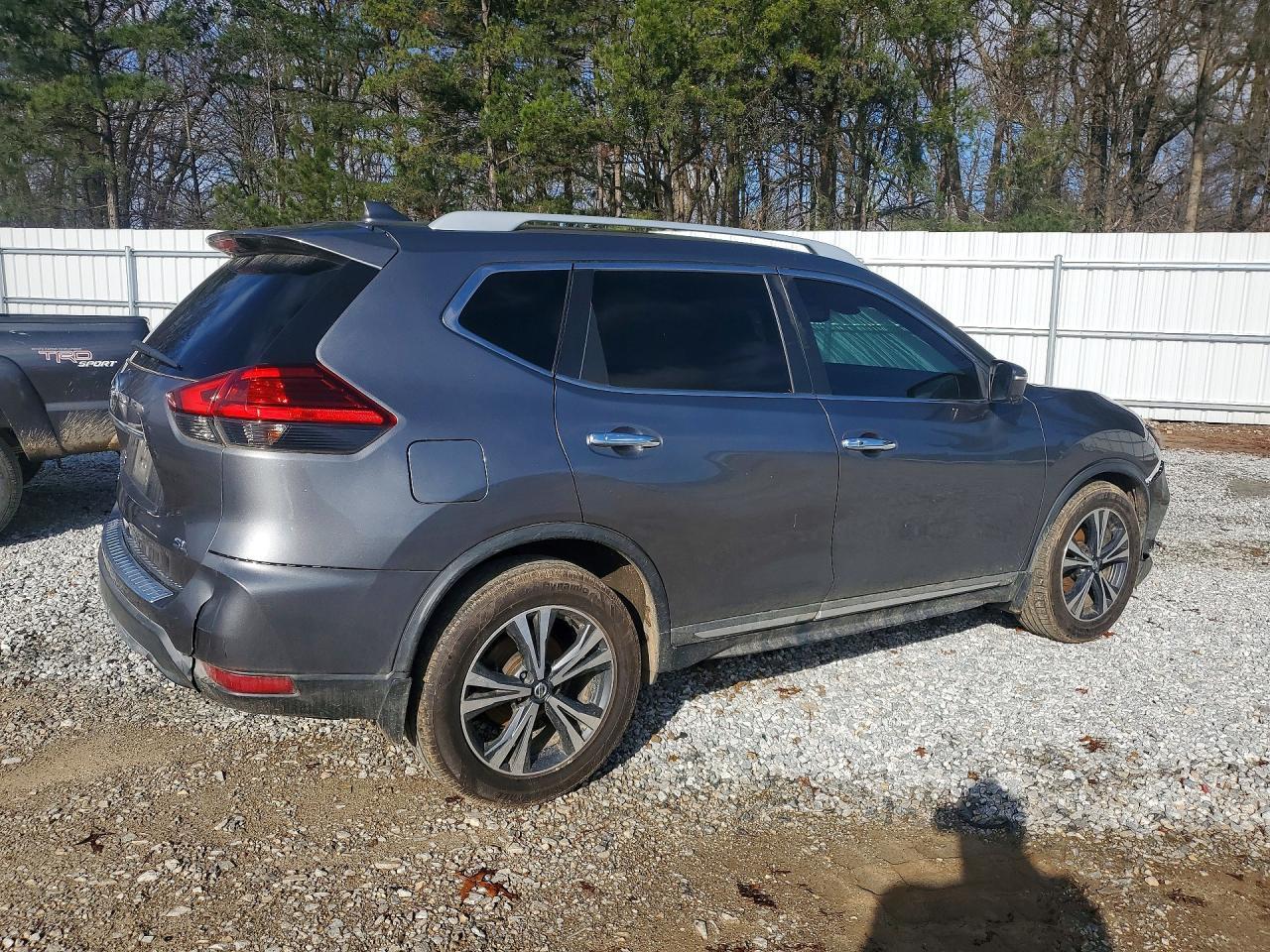 2017 Nissan Rogue Sl - zdjęcie 3