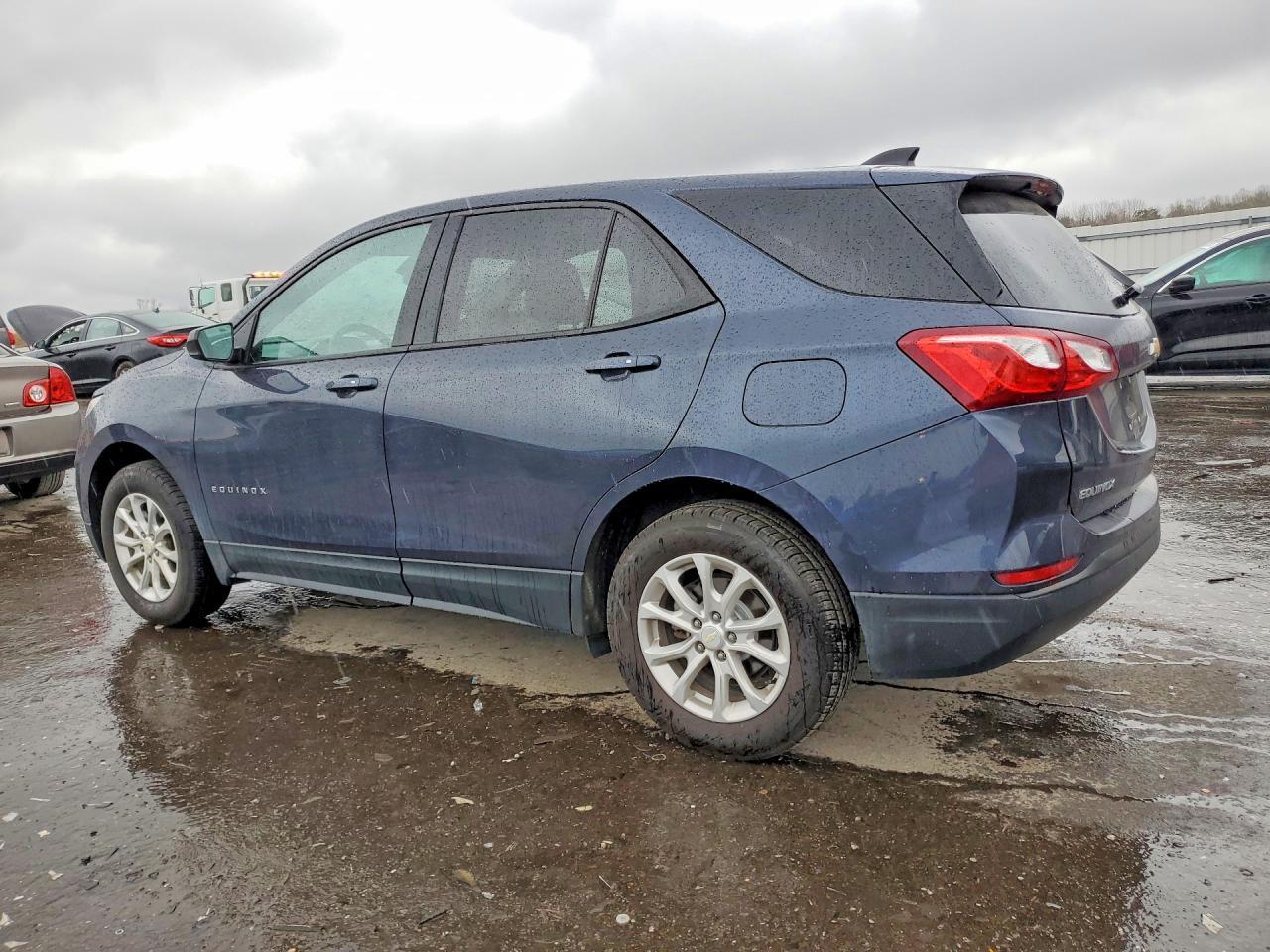 2019 Chevrolet Equinox Ls - zdjęcie 2