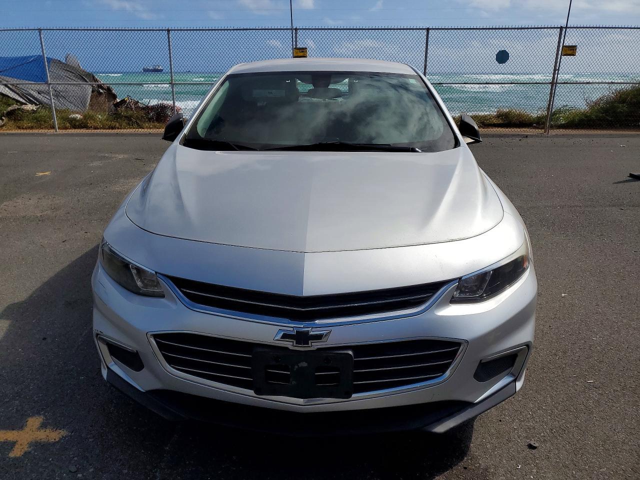 2018 Chevrolet Malibu Ls - zdjęcie 5