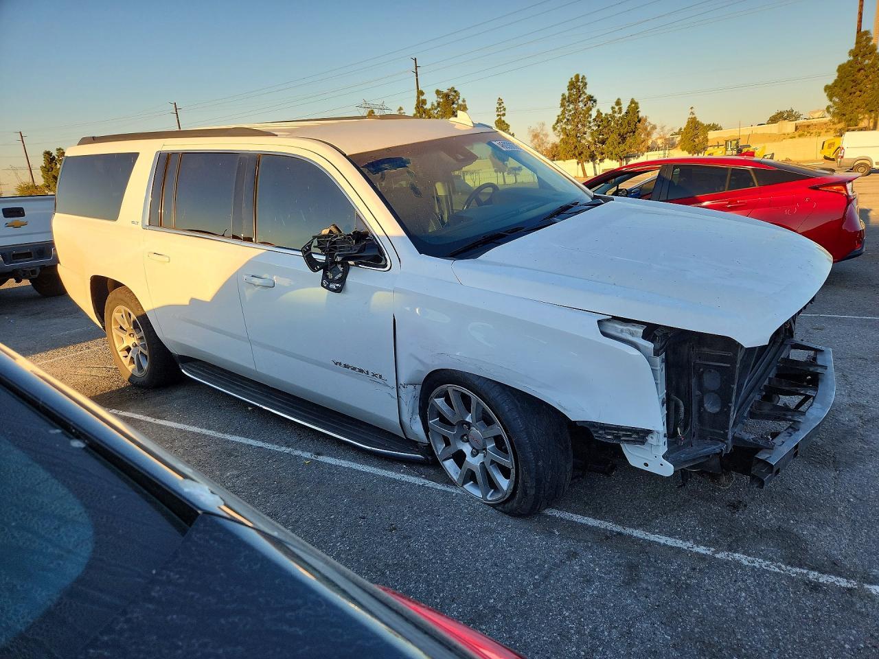2019 GMC Yukon Xl K1500 Slt - zdjęcie 4