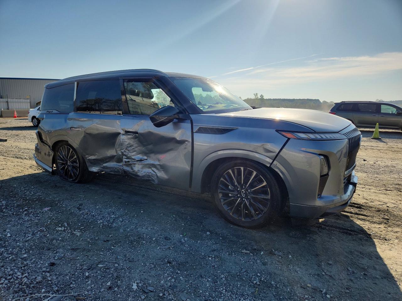 2025 Infiniti Qx80 Autograph - zdjęcie 4