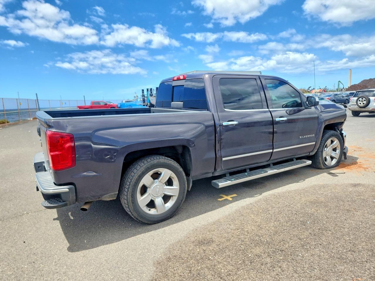2016 Chevrolet Silverado - zdjęcie 3