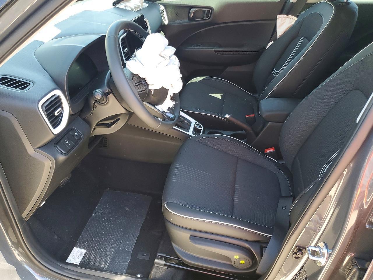 2025 Hyundai Venue Limited - zdjęcie 7