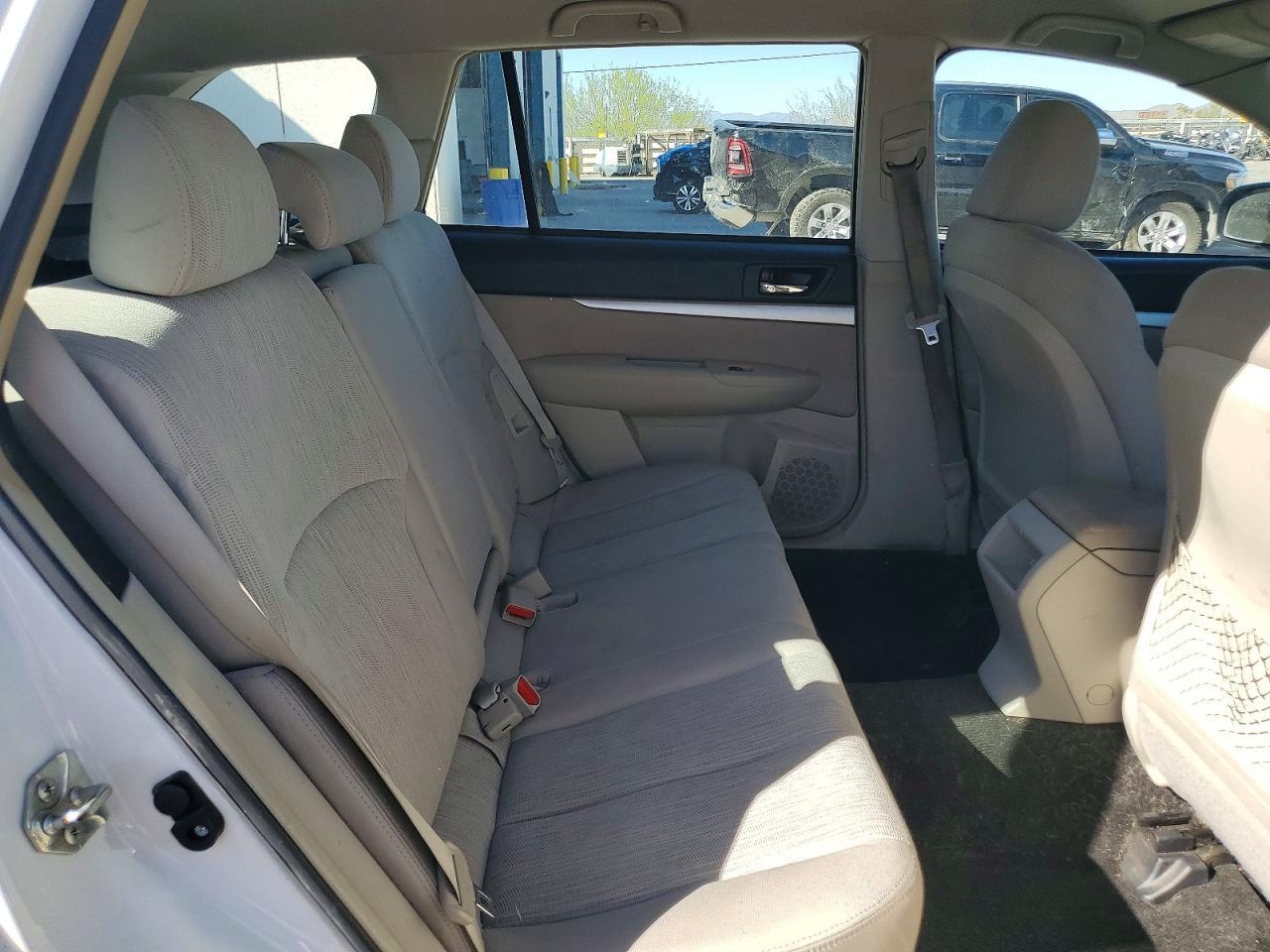 2013 Subaru Outback - zdjęcie 11