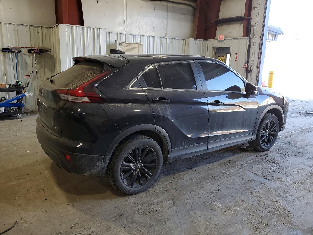 2023 Mitsubishi Eclipse Cross Le - zdjęcie 3