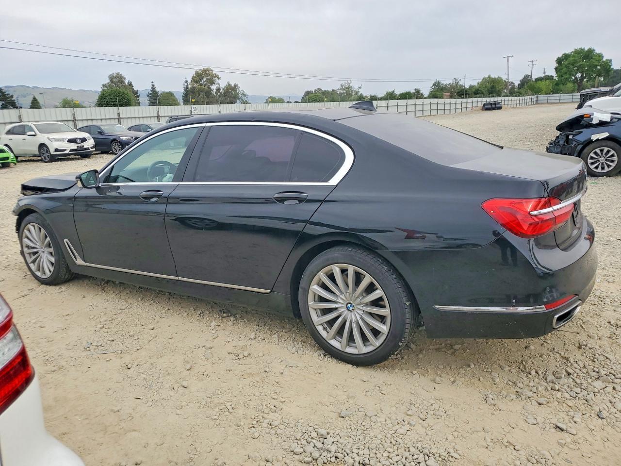 2016 BMW 740 I - zdjęcie 2
