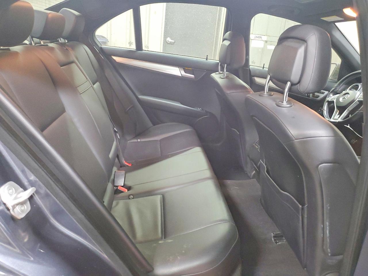 2014 Mercedes-Benz C 300 4Matic - zdjęcie 10