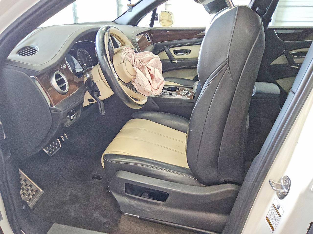 2017 Bentley Bentayga - zdjęcie 7