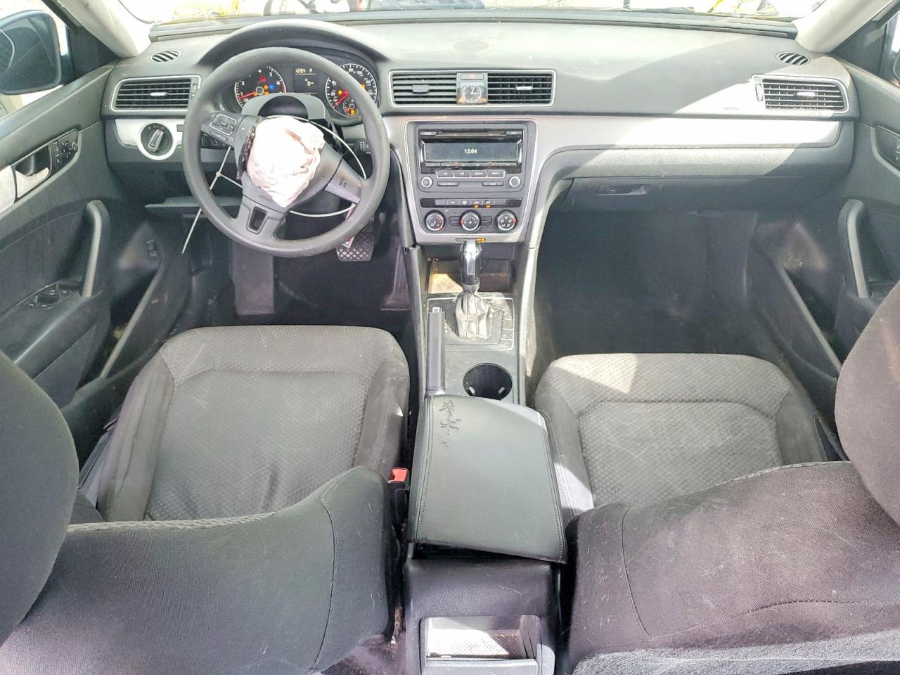 2015 Volkswagen Passat S - zdjęcie 8