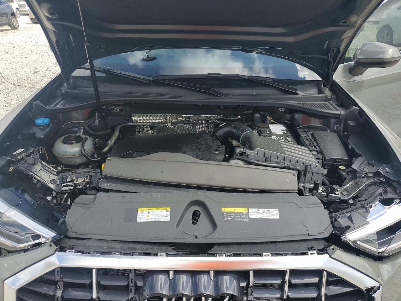 2025 Audi Q3 Premium S Line 45 - zdjęcie 11