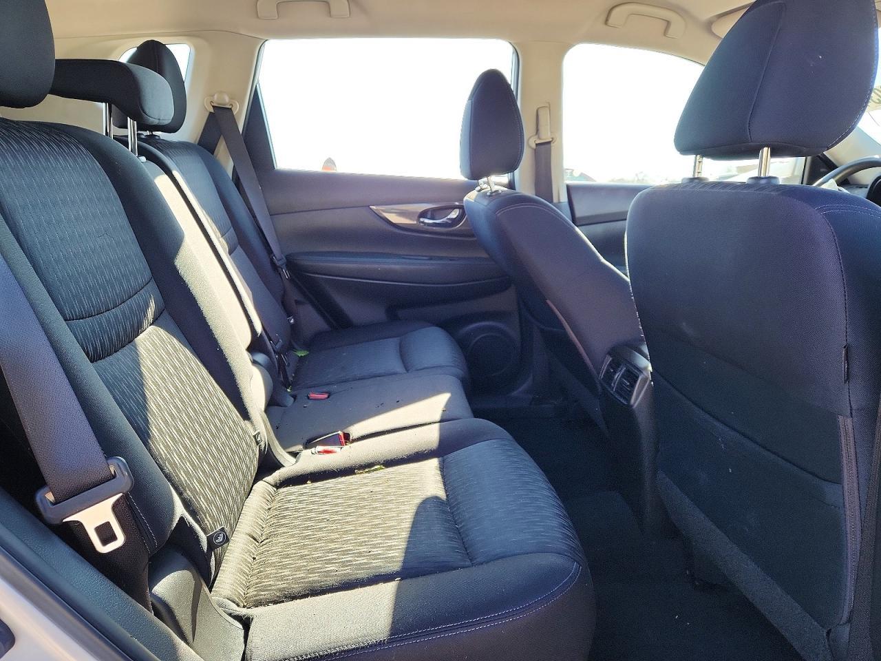 2017 Nissan Rogue S - zdjęcie 11