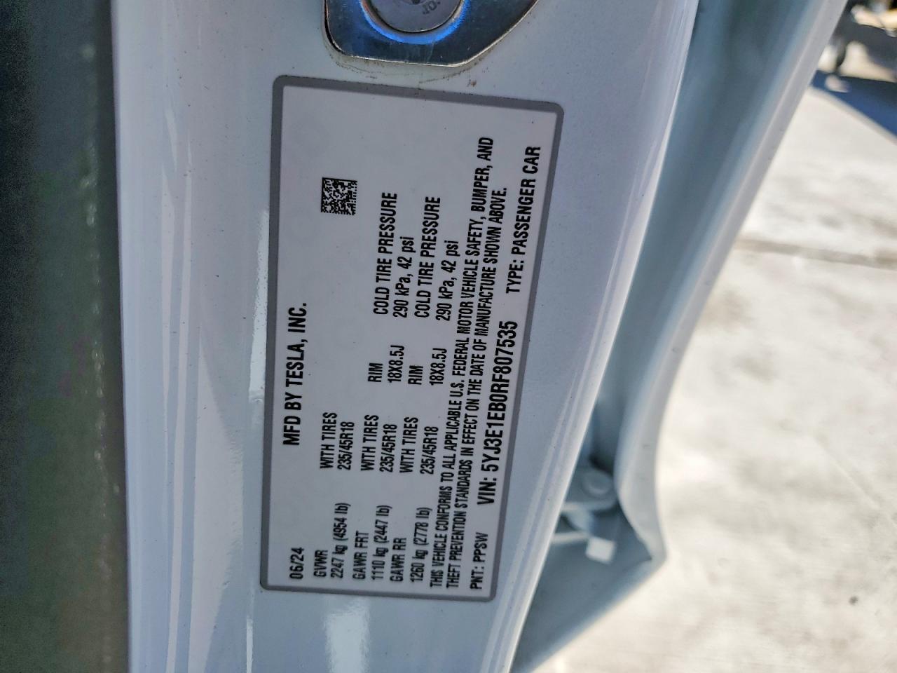 2024 Tesla Model 3 - zdjęcie 12