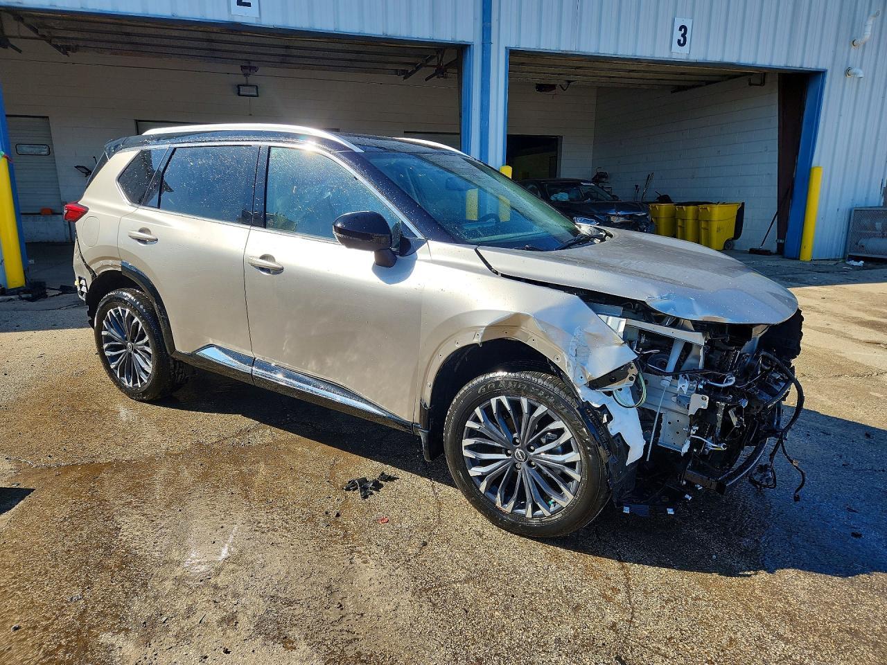 2025 Nissan Rogue Platinum - zdjęcie 4