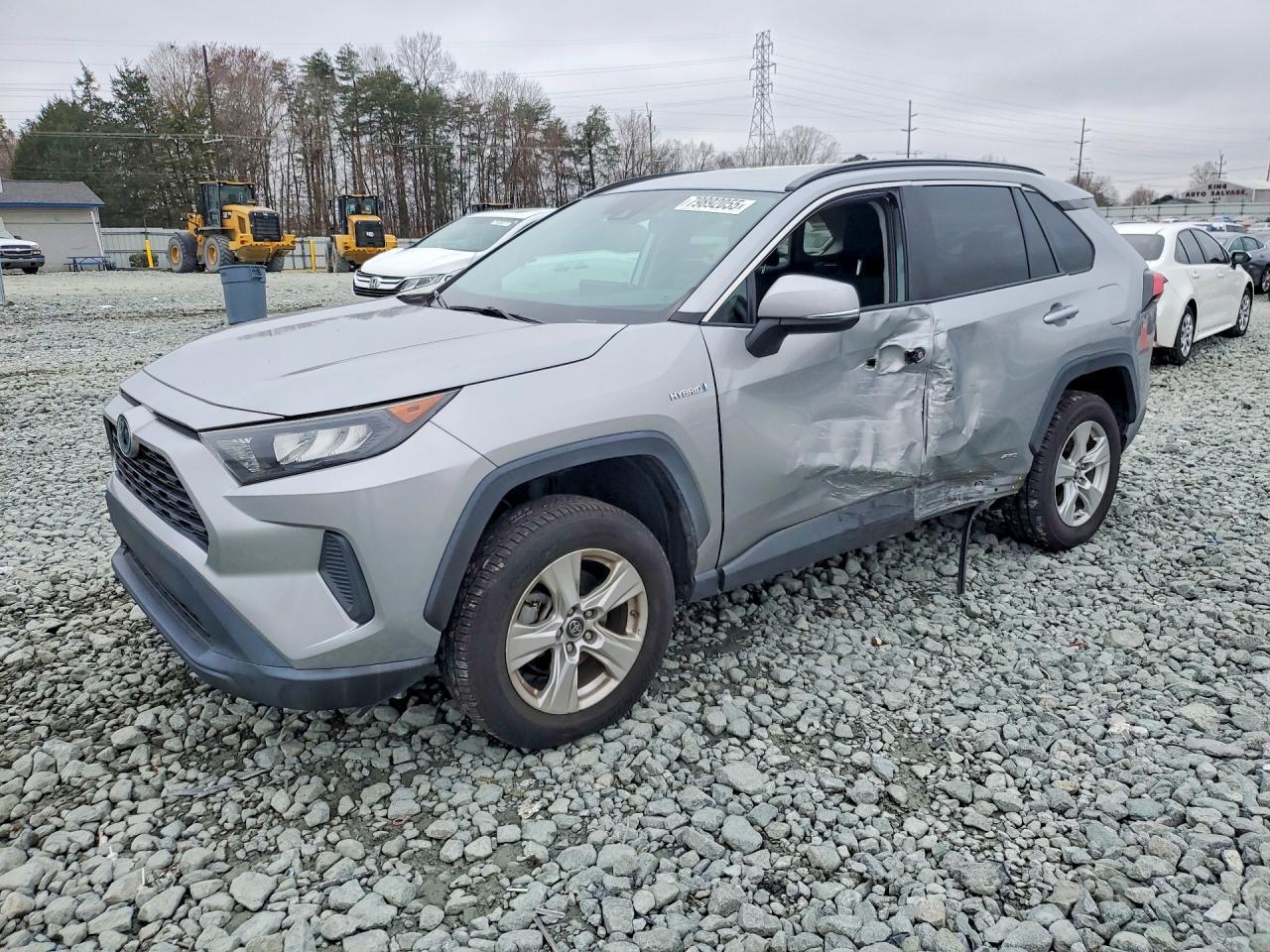 2019 Toyota Rav4 Hybrid Le - zdjęcie główne