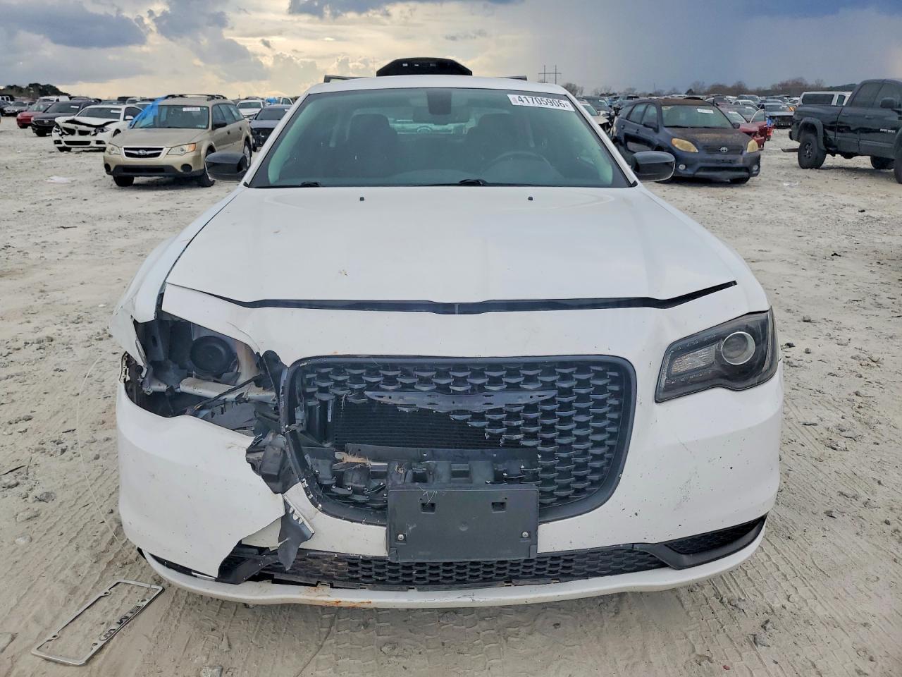 2019 Chrysler 300 Touring - zdjęcie 5