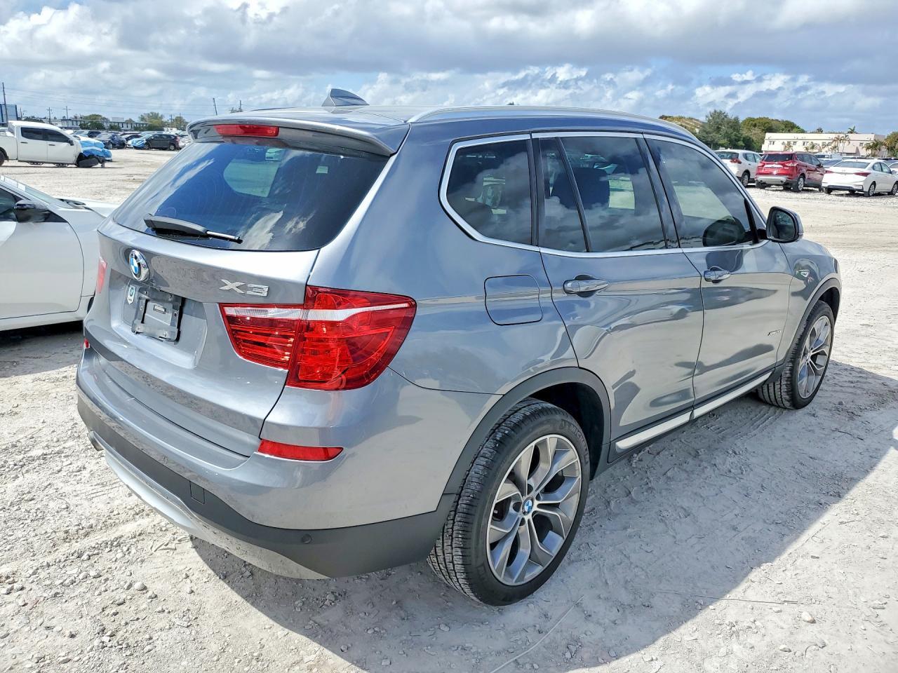 2016 BMW X3 xDrive28I - zdjęcie 3