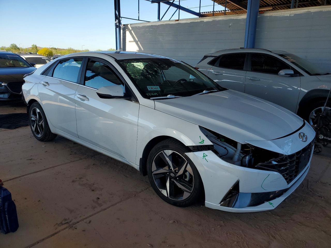 2022 Hyundai Elantra Limited - zdjęcie 4