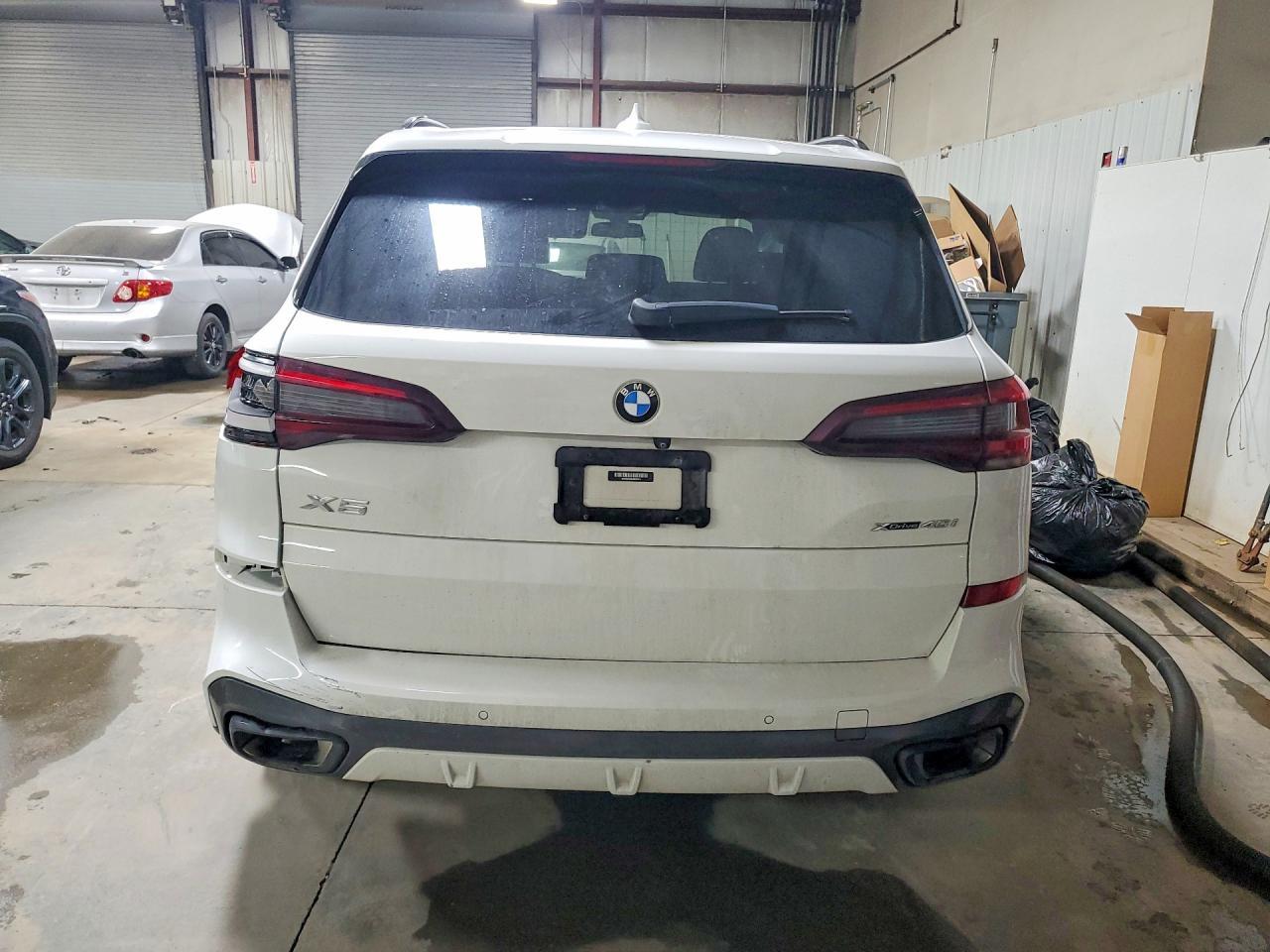 2021 BMW X5 xDrive40I - zdjęcie 6