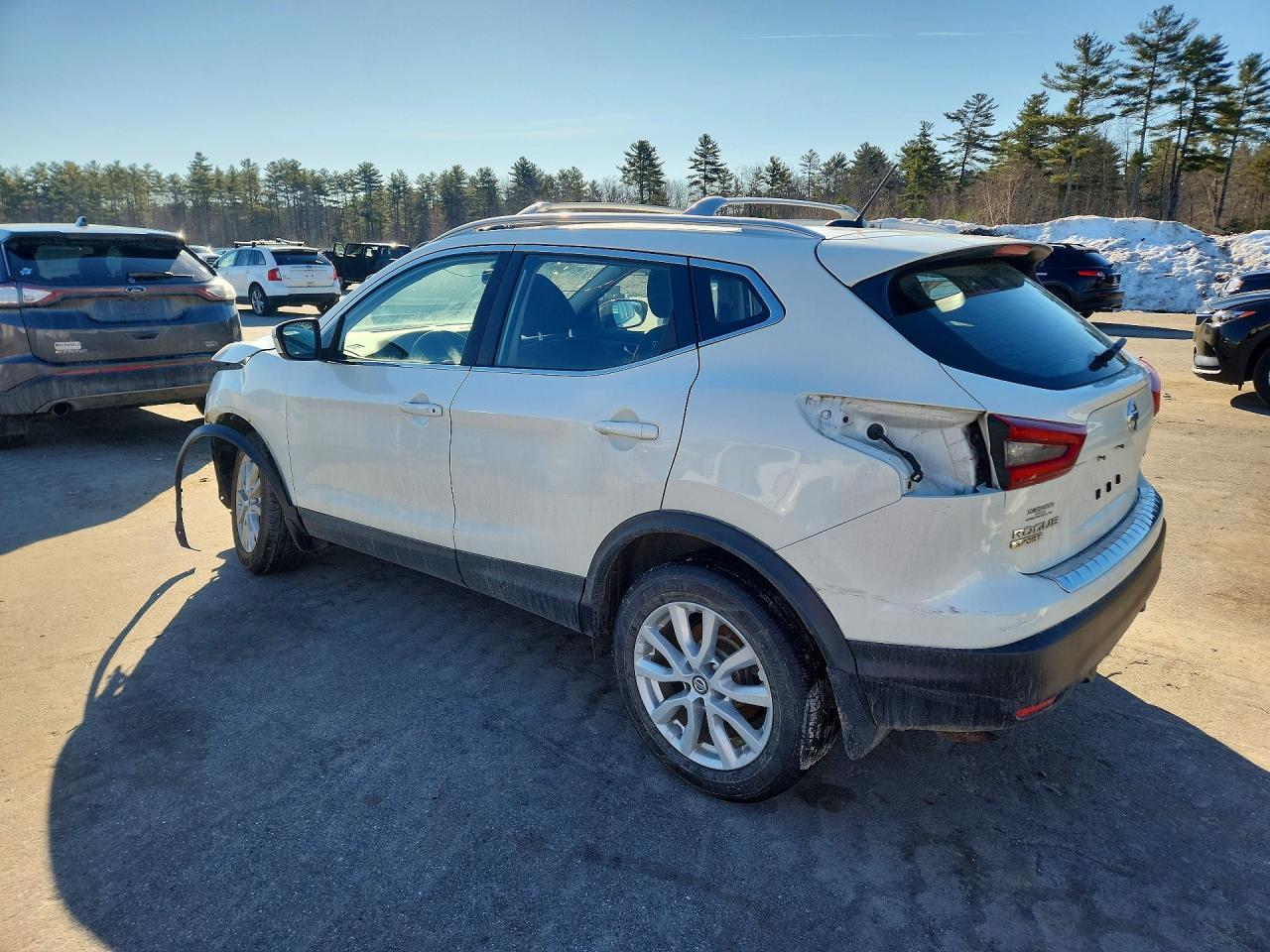 2021 Nissan Rogue Sport Sv - zdjęcie 2