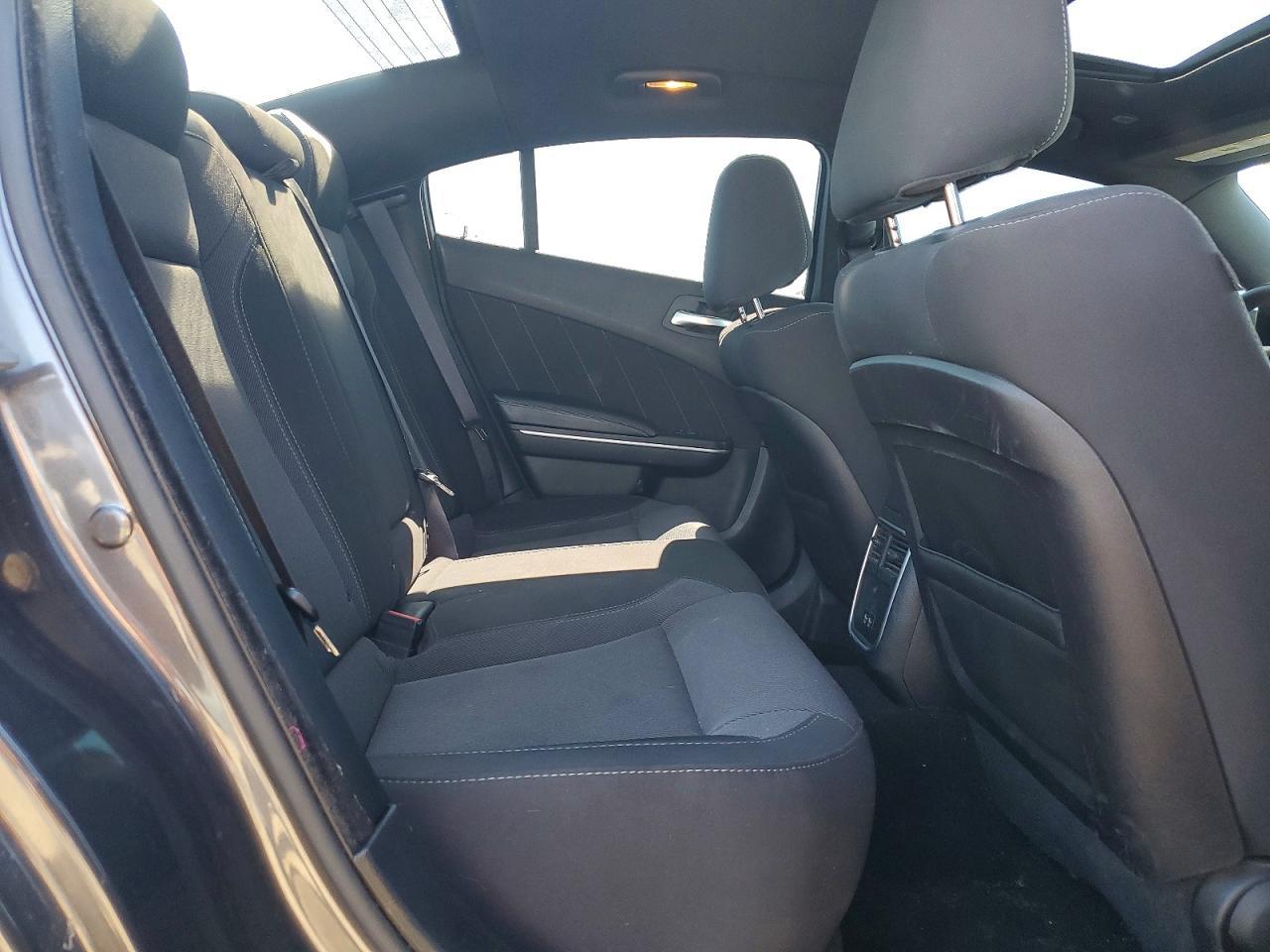 2019 Dodge Charger - zdjęcie 10