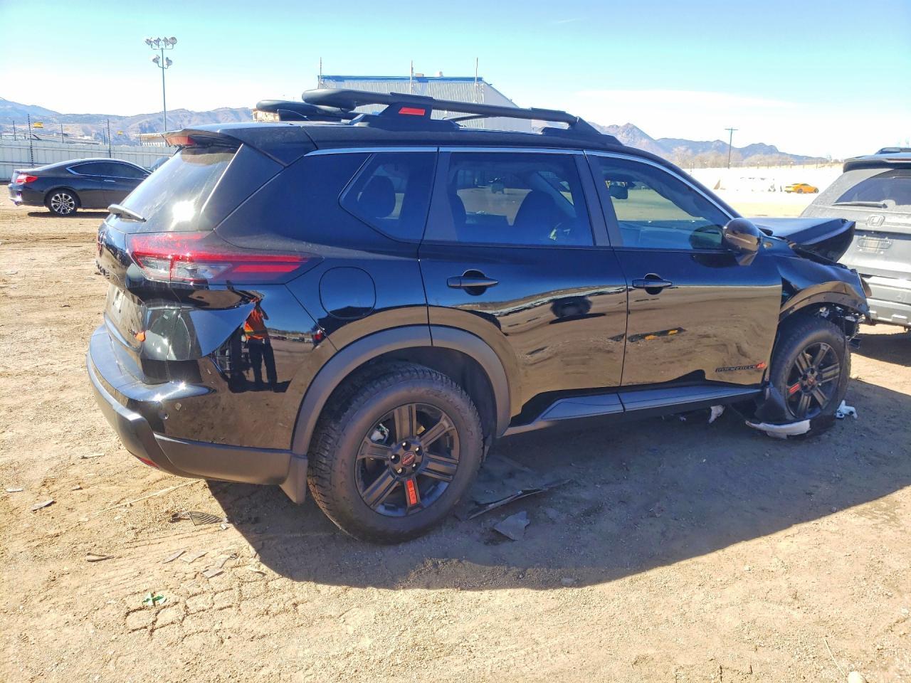 2025 Nissan Rogue Rock Creek - zdjęcie 3