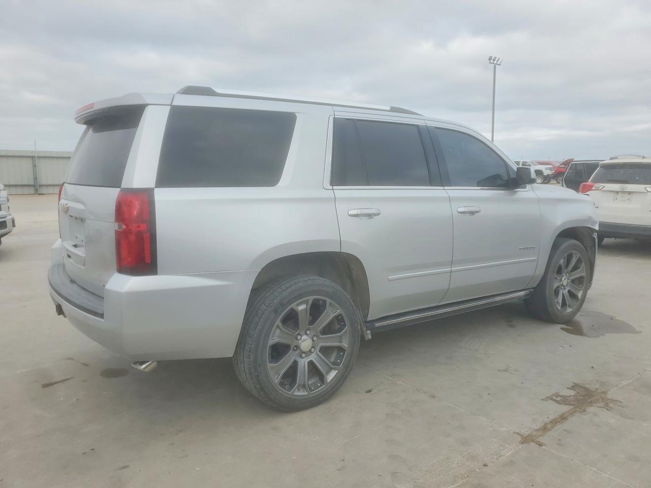 2017 Chevrolet Tahoe C1500 Premier - zdjęcie 3