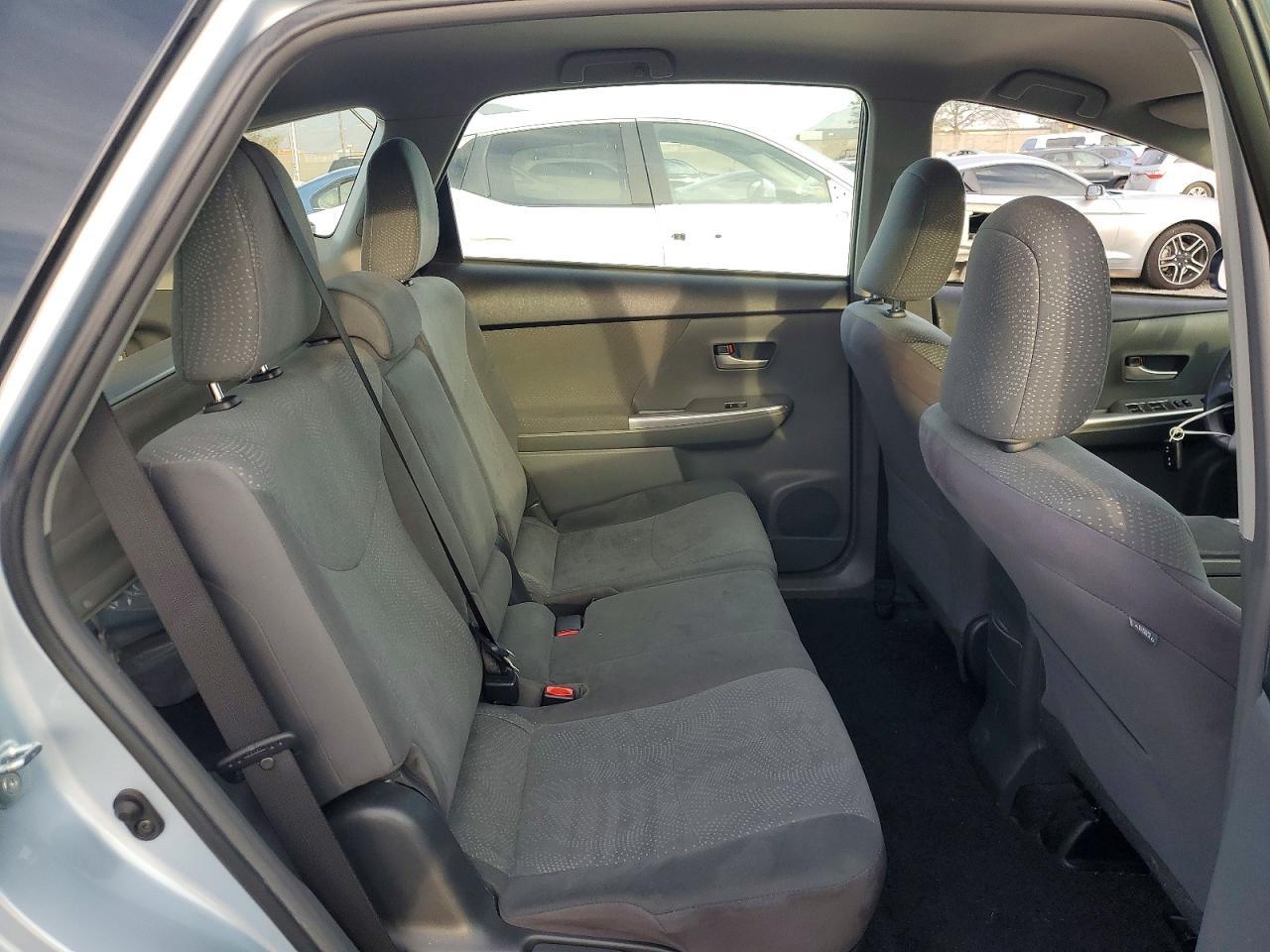 2013 Toyota Prius V Three - zdjęcie 10