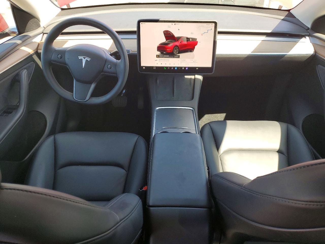 2025 Tesla Model Y - zdjęcie 8