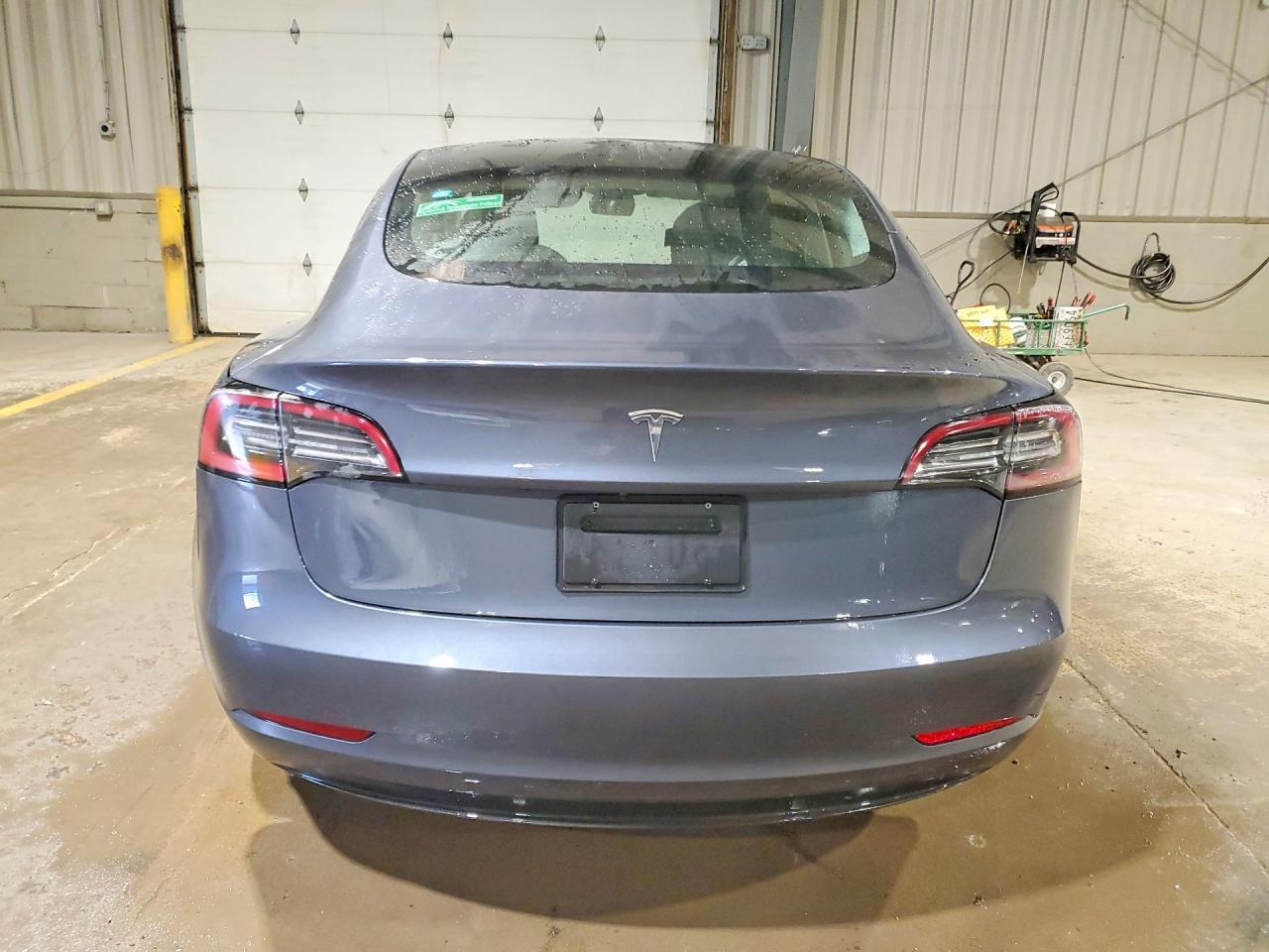 2023 Tesla Model 3 - zdjęcie 6