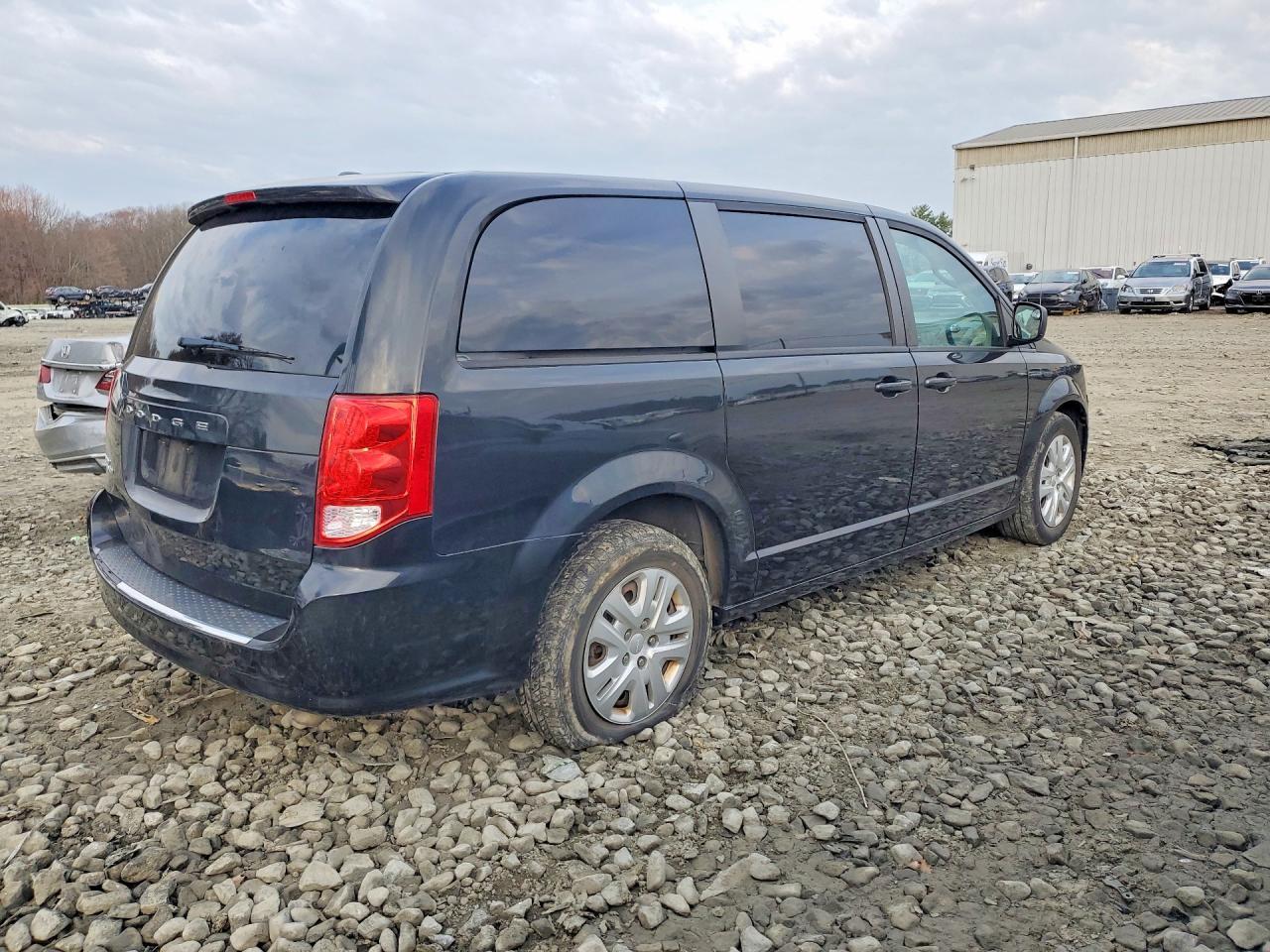 2018 Dodge Grand Caravan Se - zdjęcie 3