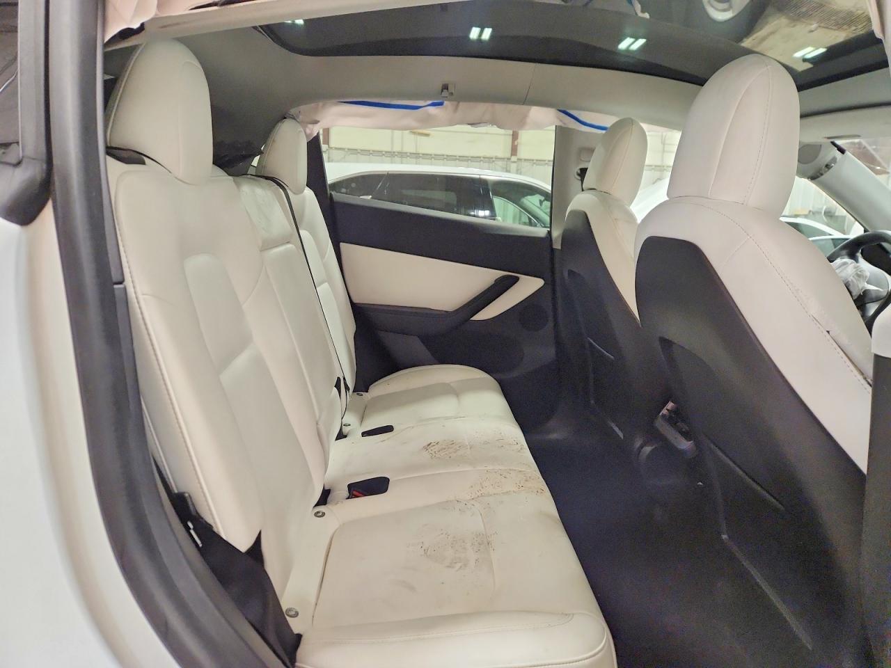 2022 Tesla Model Y - zdjęcie 10