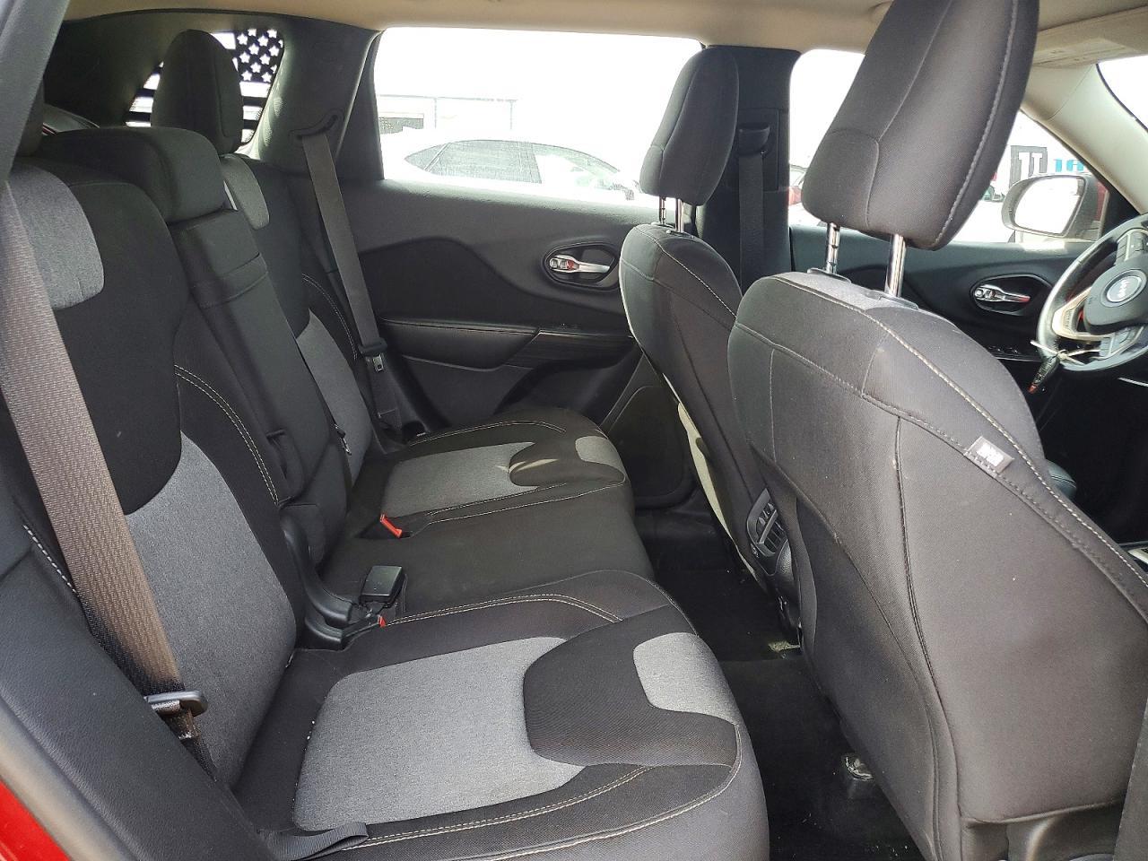 2014 Jeep Cherokee Latitude - zdjęcie 10