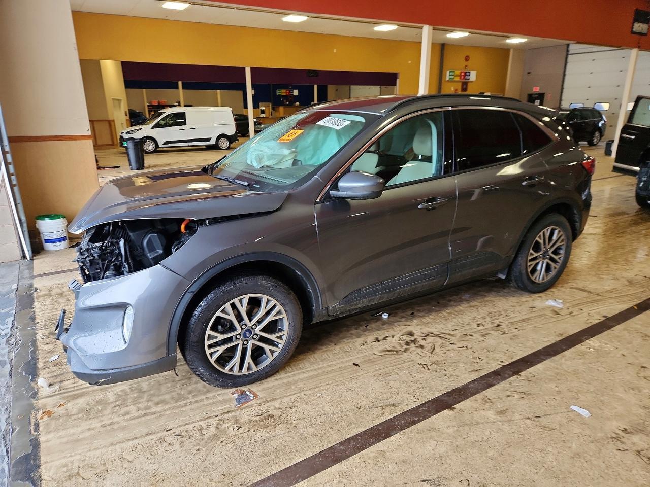 2021 Ford Escape Sel - zdjęcie główne