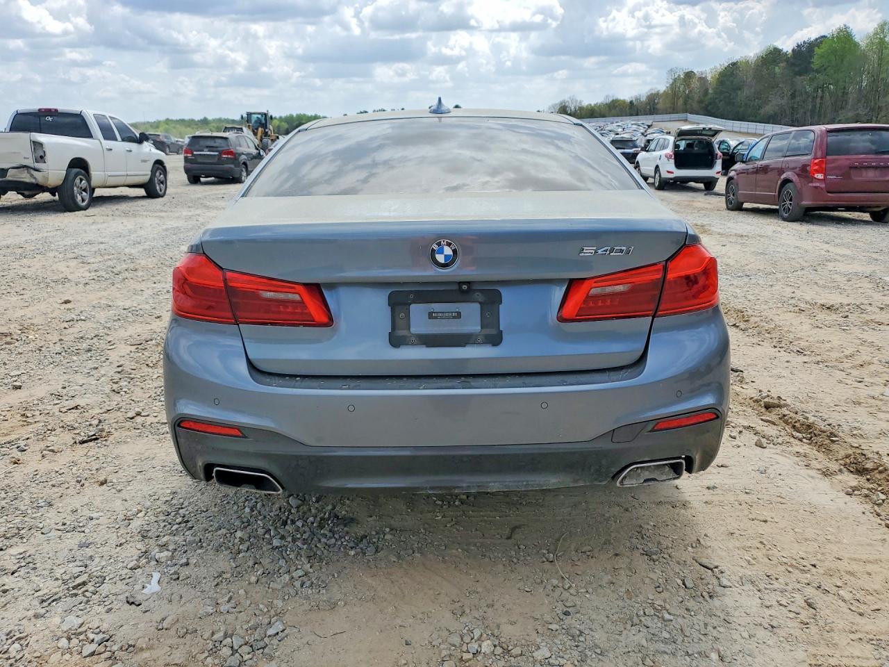 2019 BMW 540 I - zdjęcie 6
