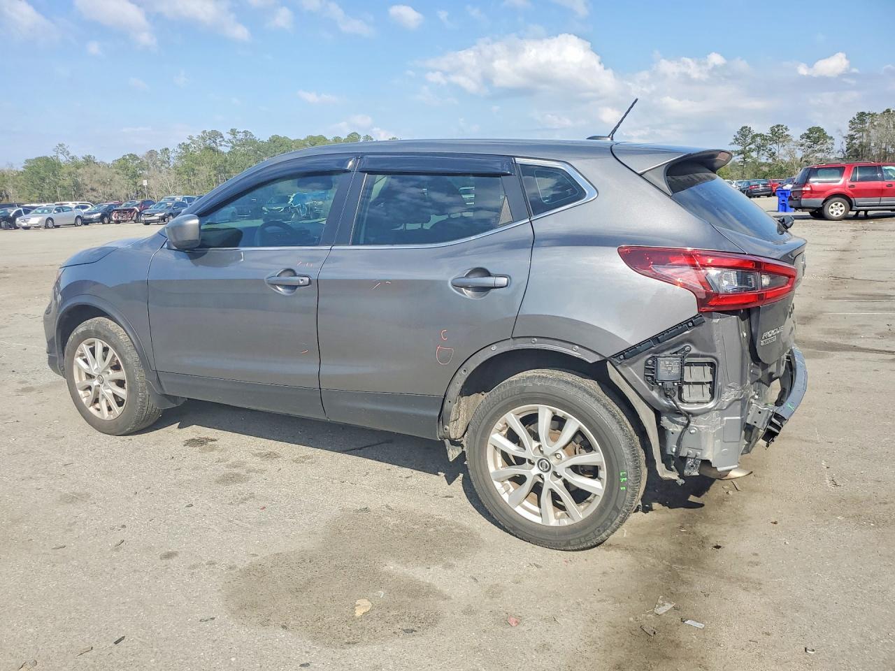 2020 Nissan Rogue Sport S - zdjęcie 2