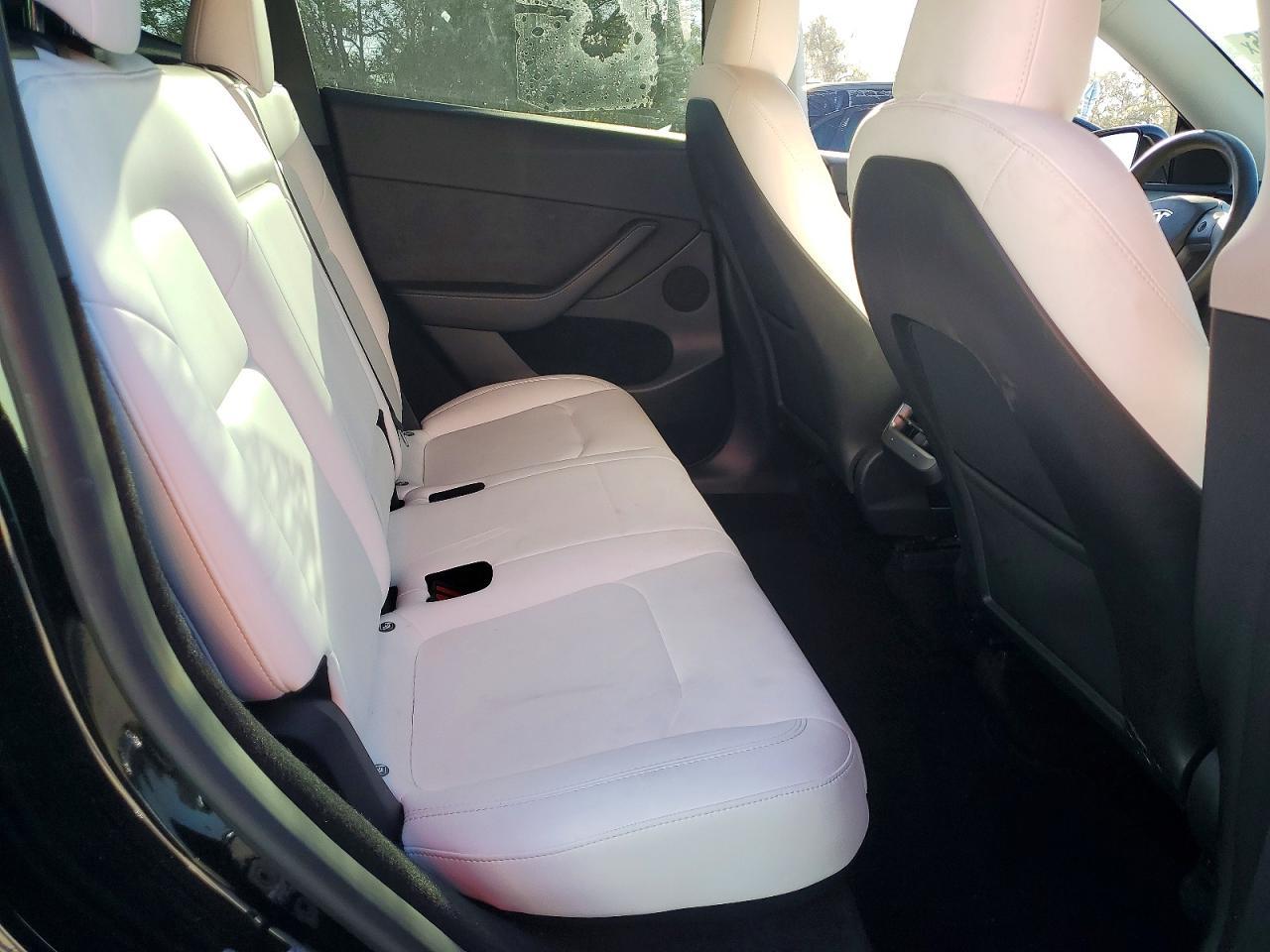 2023 Tesla Model Y - zdjęcie 10