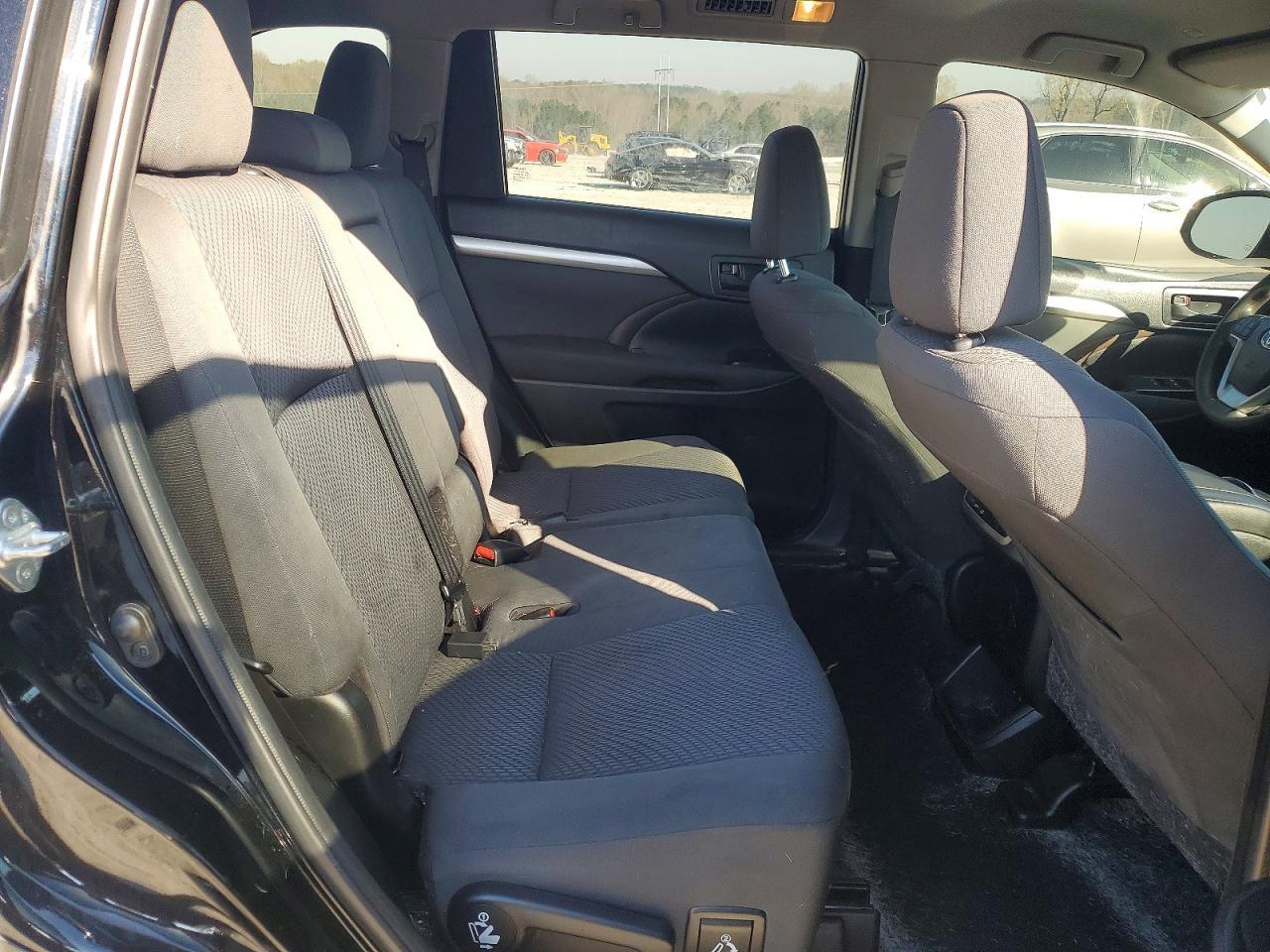 2019 Toyota Highlander Le - zdjęcie 11