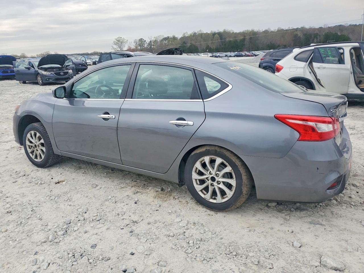2019 Nissan Sentra Sv - zdjęcie 2