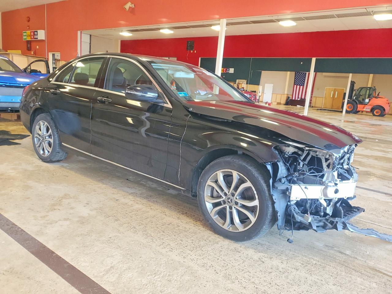 2018 Mercedes-Benz C 300 4Matic - zdjęcie 4